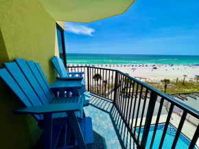 Lovely Newly Renovated 1 BD Condo! Right On the Beach!
